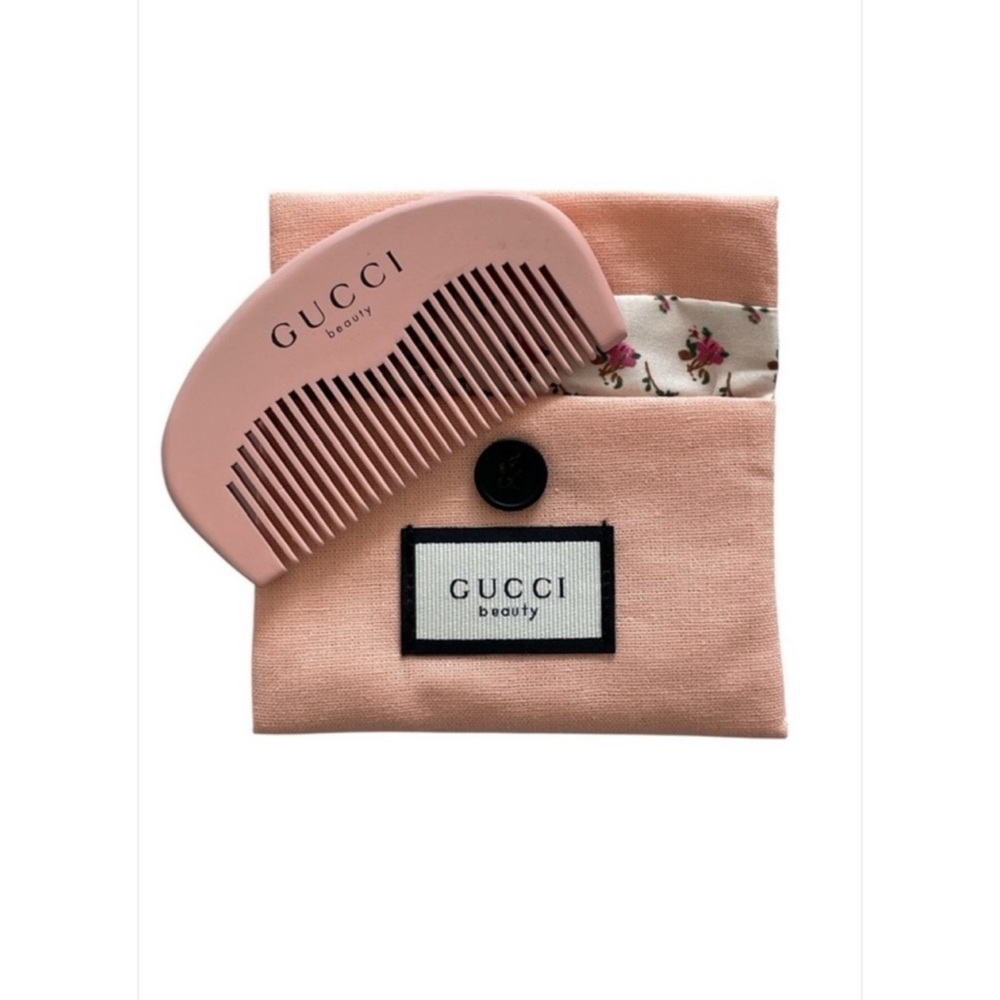 Gucci Pink Comb with Floral Pouch